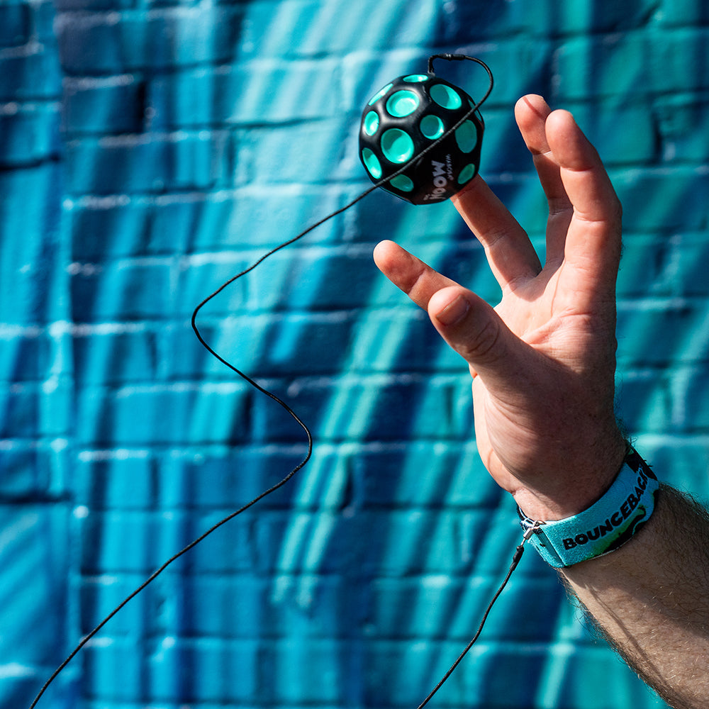 Minge hiper saritoare, cu sistem de prindere - Waboba Bounceback Moon ball