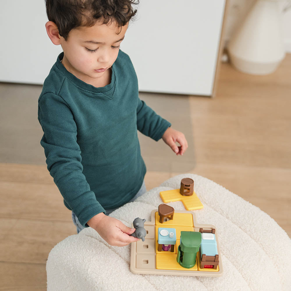 Smart Games - The Wolf & The 7 Goats - Deluxe, joc de logica cu 48 de provocari, 3+ ani, editie internationala
