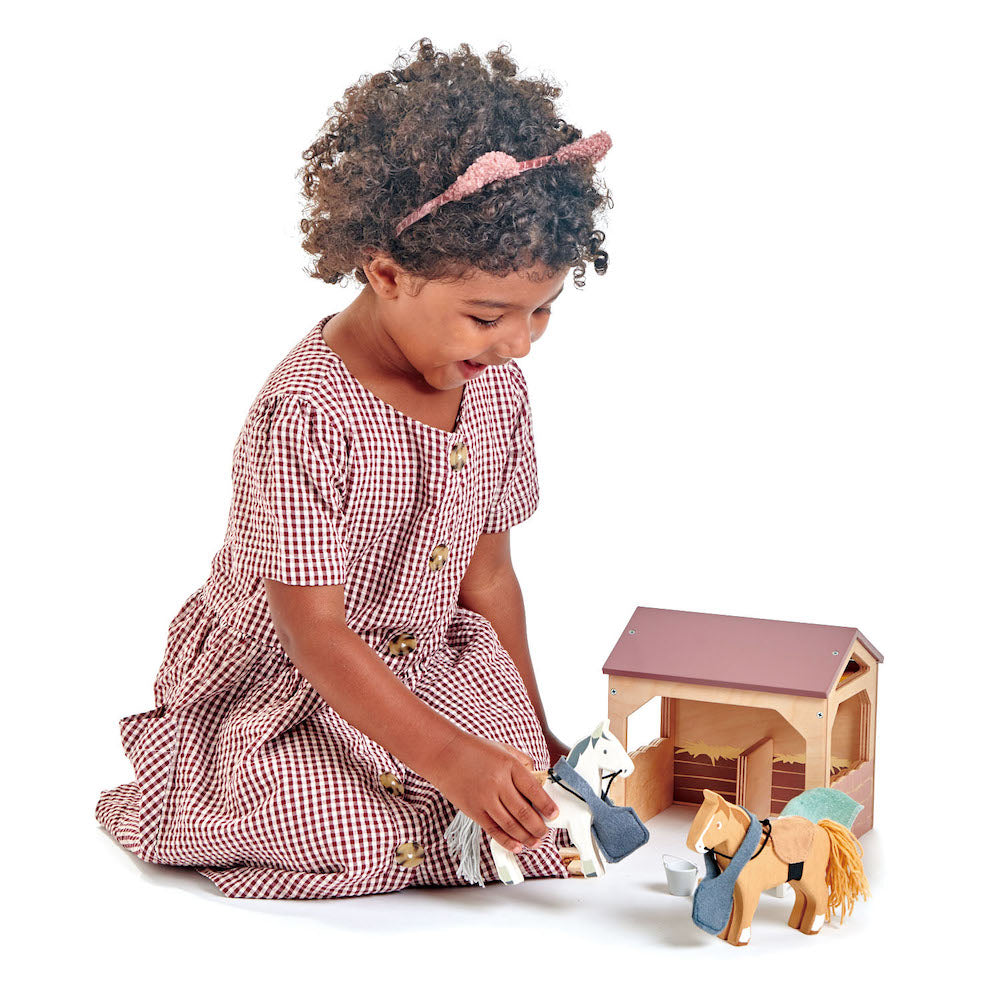 Imagine Set figurine Grajd cu cai - 13 piese - TL8165