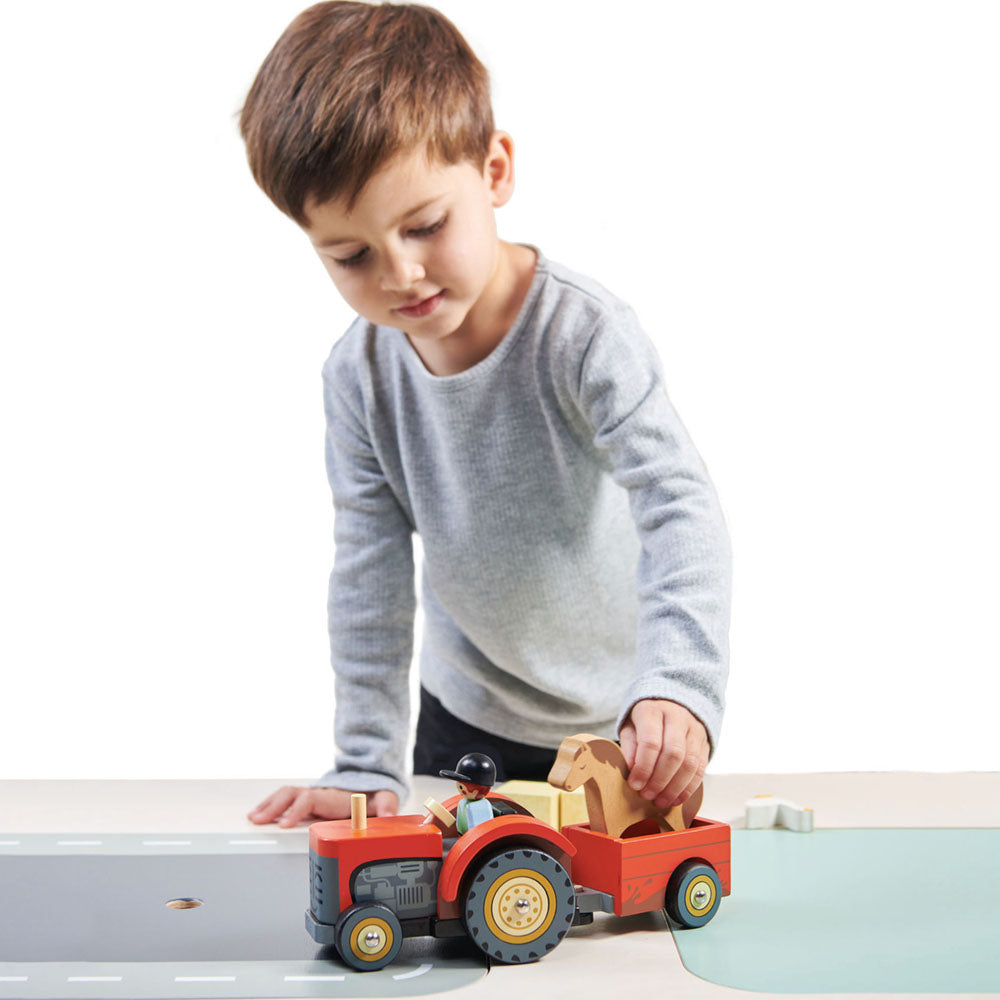 Imagine Tractorul cu remorca, din lemn premium - Farmyard Tractor - 7 piese - TL8485