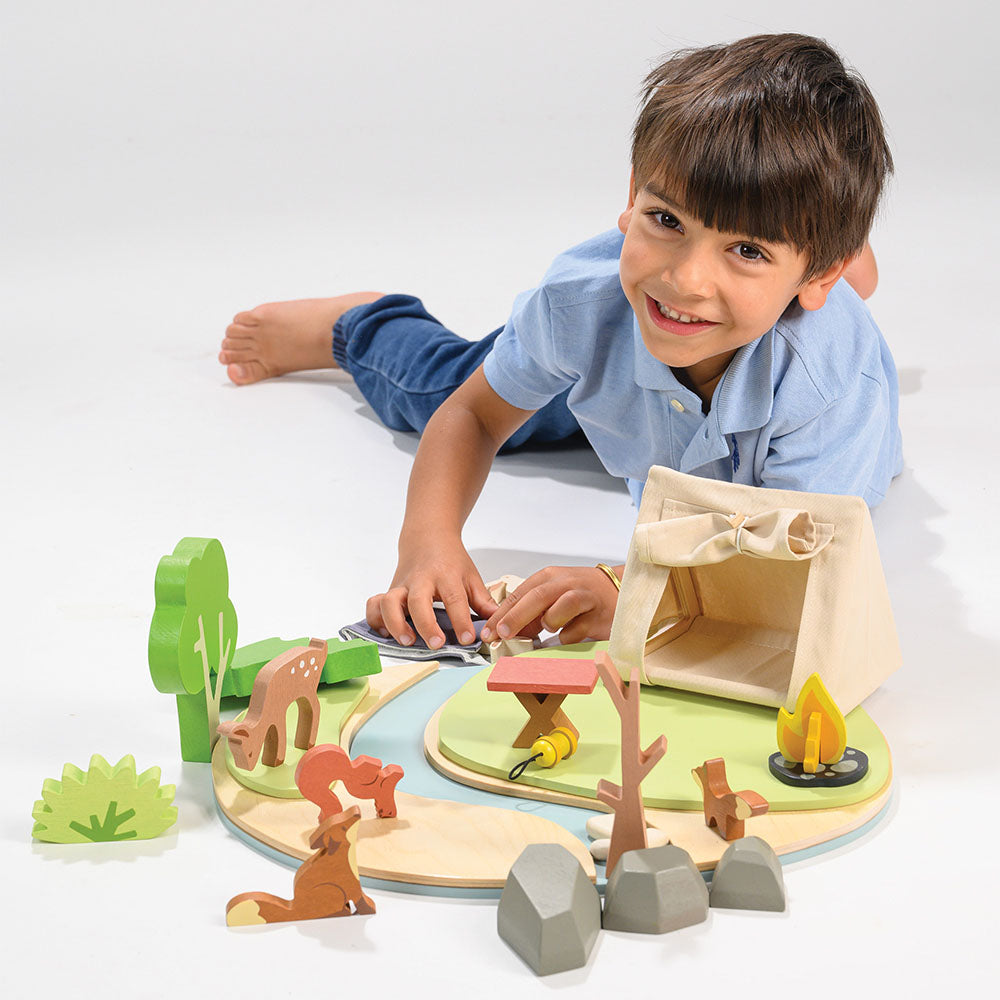 Set de joaca camping in natura, din lemn premium - Wildlife Camping Playset - TL8489