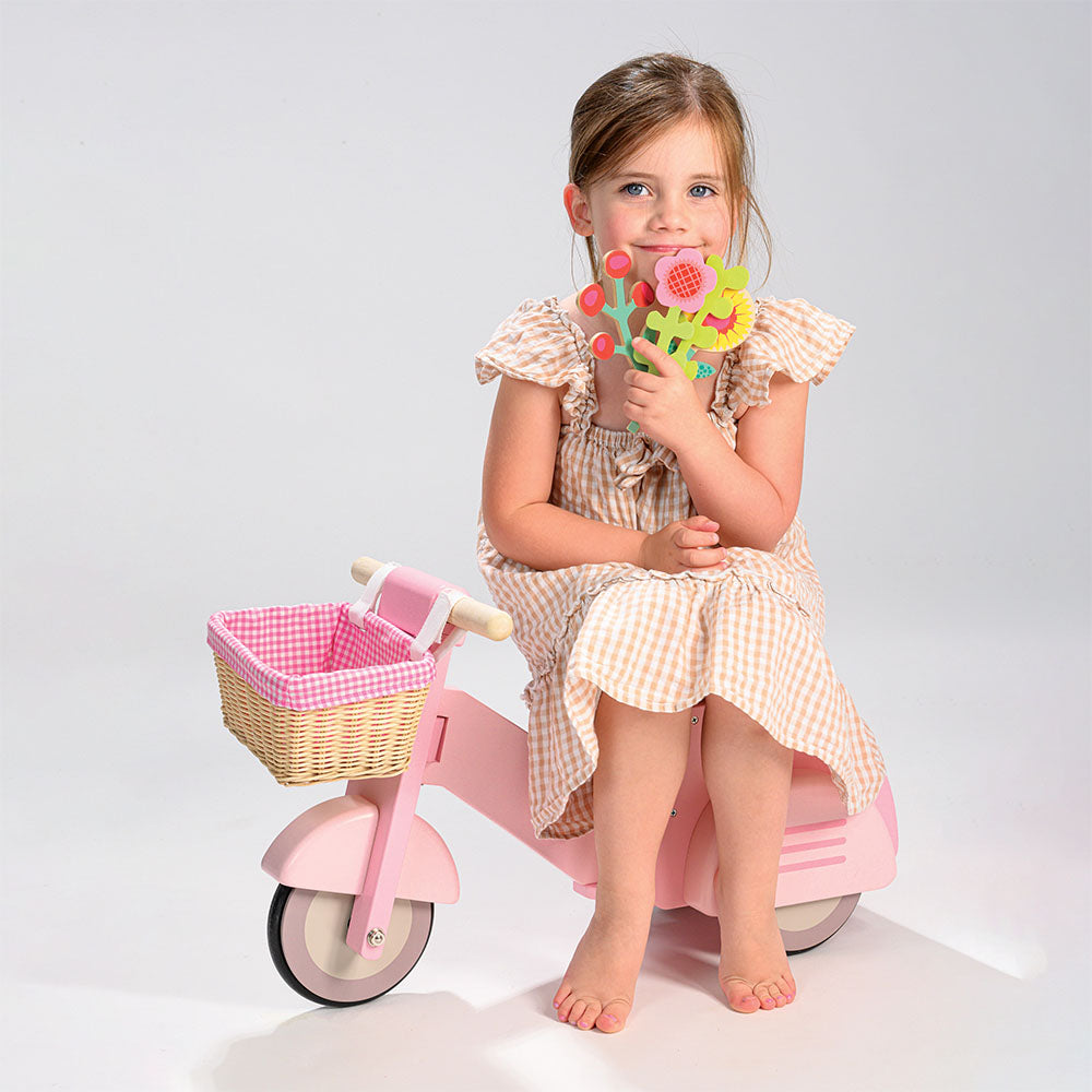 Scuter cu cos, din lemn premium - Scooter With Basket - TL8594