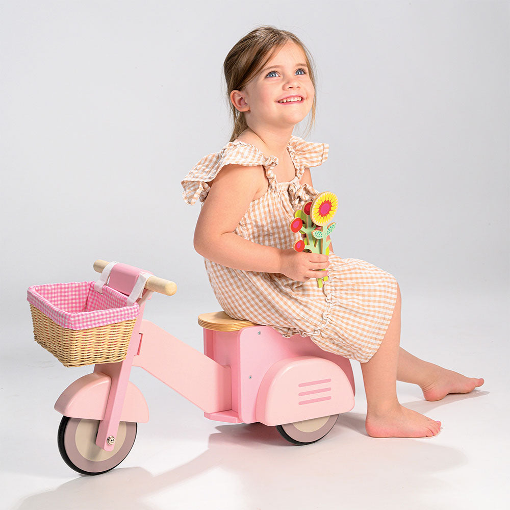 Scuter cu cos, din lemn premium - Scooter With Basket - TL8594