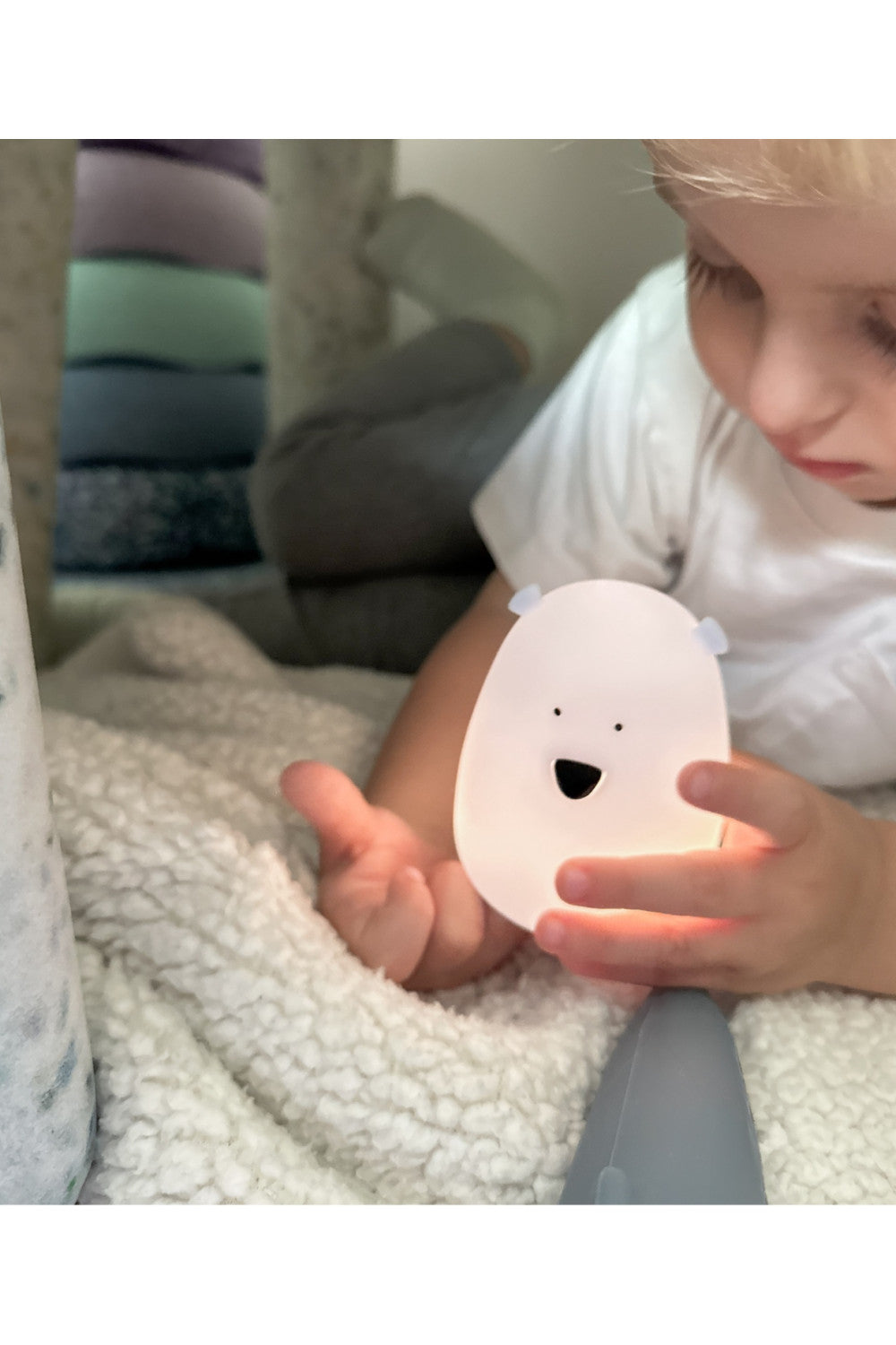 Set 2 Lămpi de Veghe Mini Ursuleț Rabbit & Friends – Alb & Albastru Arctic, Silicon, Lumină LED pentru Copii