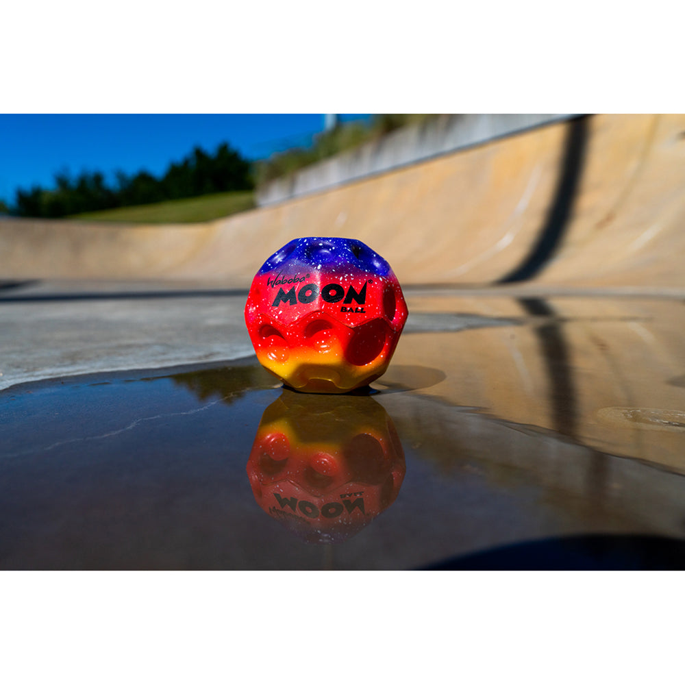 Imagine Minge hiper saritoare - Waboba Gradient Moon Ball, multicolorata