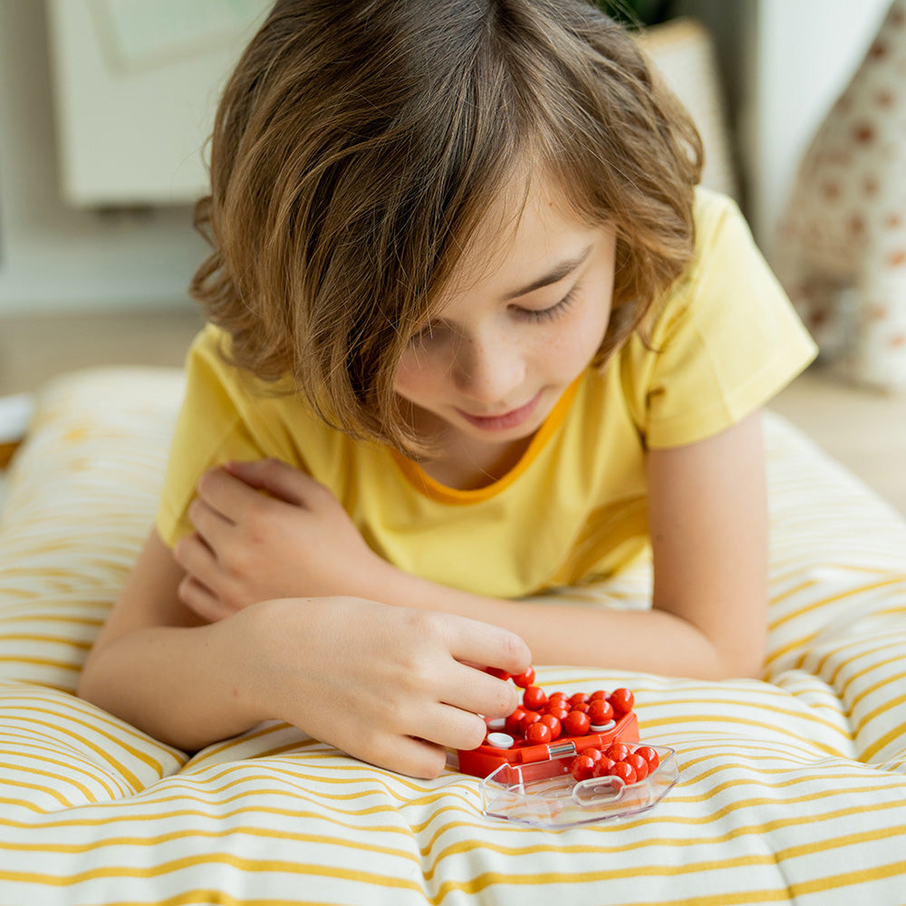 Smart Games - IQ Mini Hexpert, joc de logica, 7+ ani, editie lb. Romana