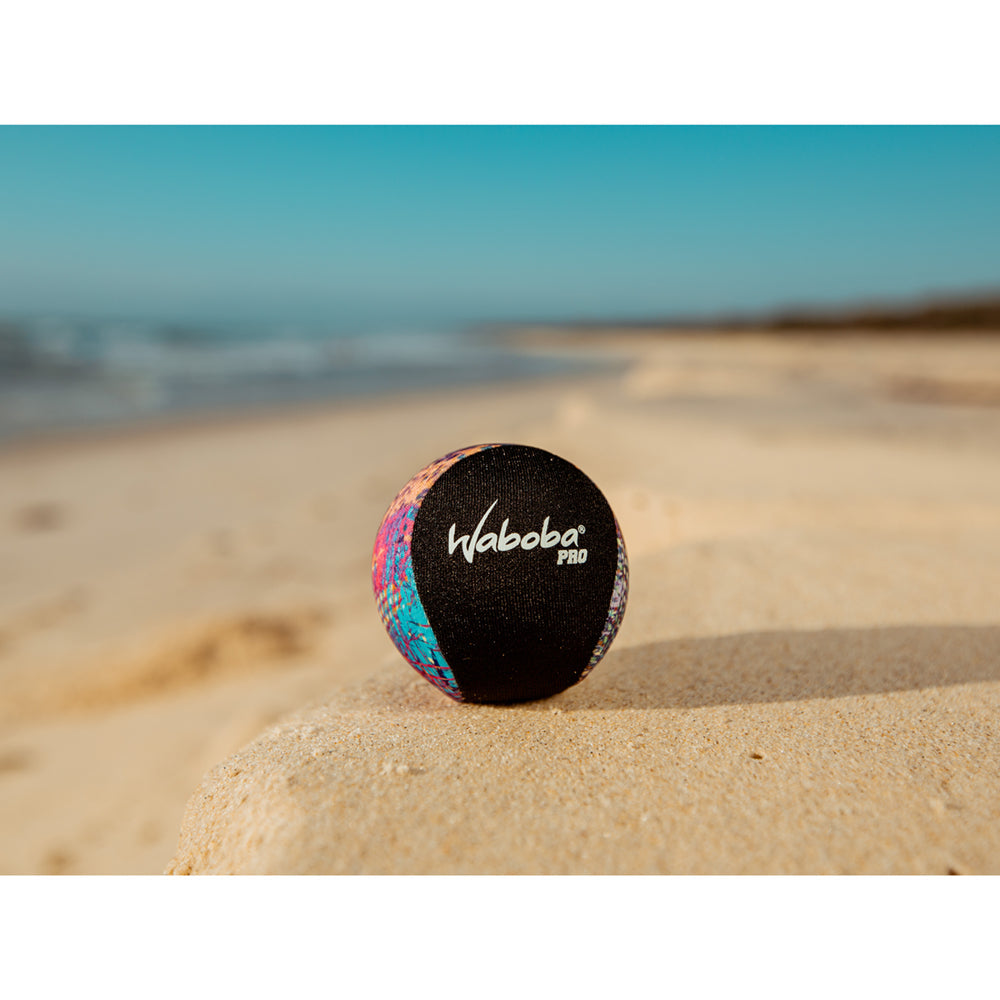Víz pattogó labda felnőtteknek - Waboba Water Bouncing Ball PRO, válogatott színekben