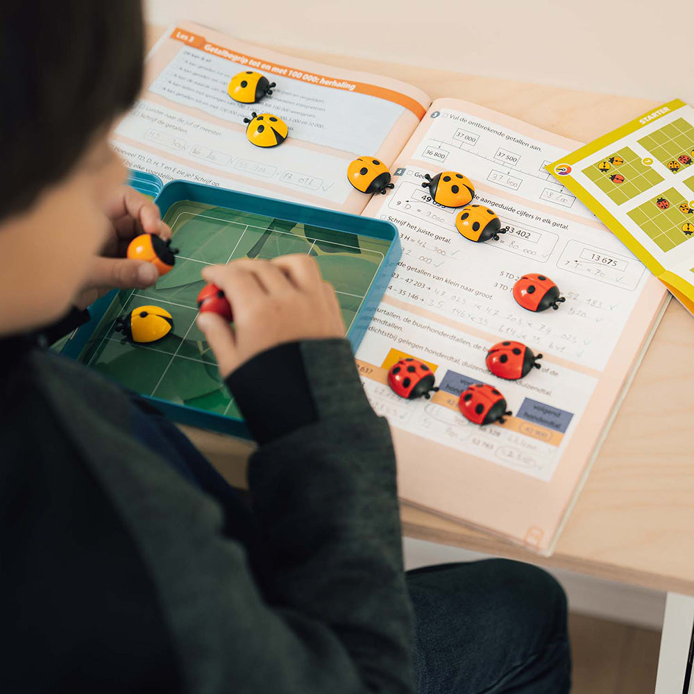 Smart Games - Logibugs, logikai játék 48 kihívással, 6+ éves, nemzetközi kiadás