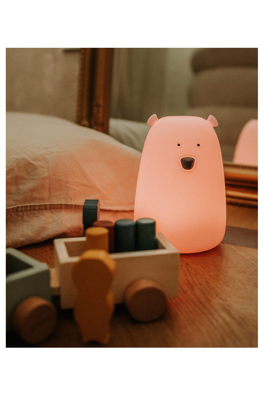 Lampă de veghe Big Bear cu telecomandă Rabbit & Friends – Silicon, 7 culori LED, Roz