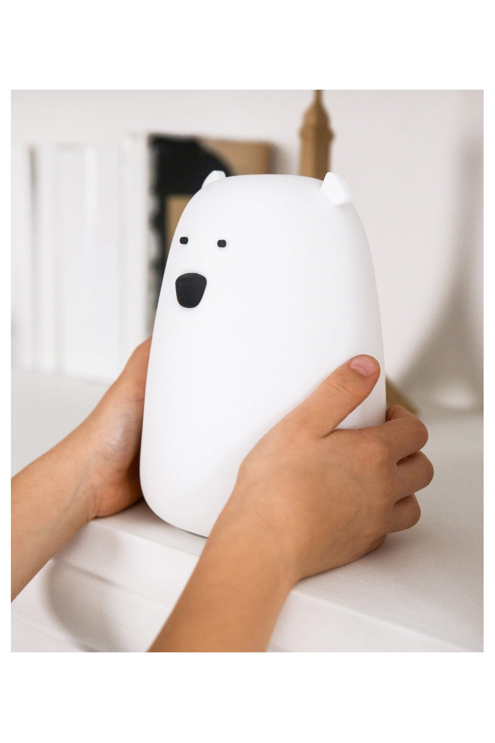 Lampă de veghe Big Bear cu telecomandă Rabbit & Friends – Silicon, 7 culori LED, Alb